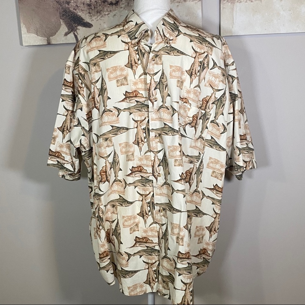 Crossings Short Sleeve Button Up Fishing Shirt